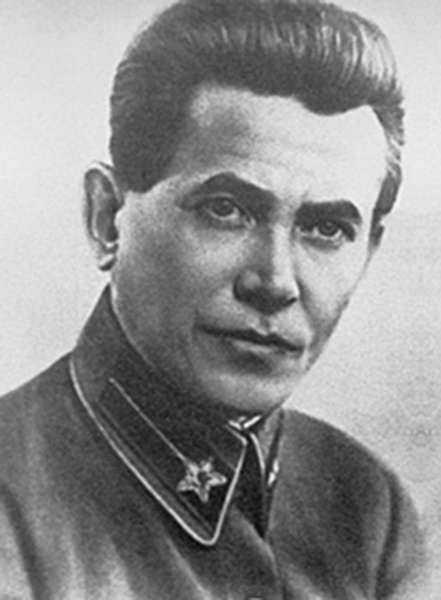 biografia-politica-di-ezov