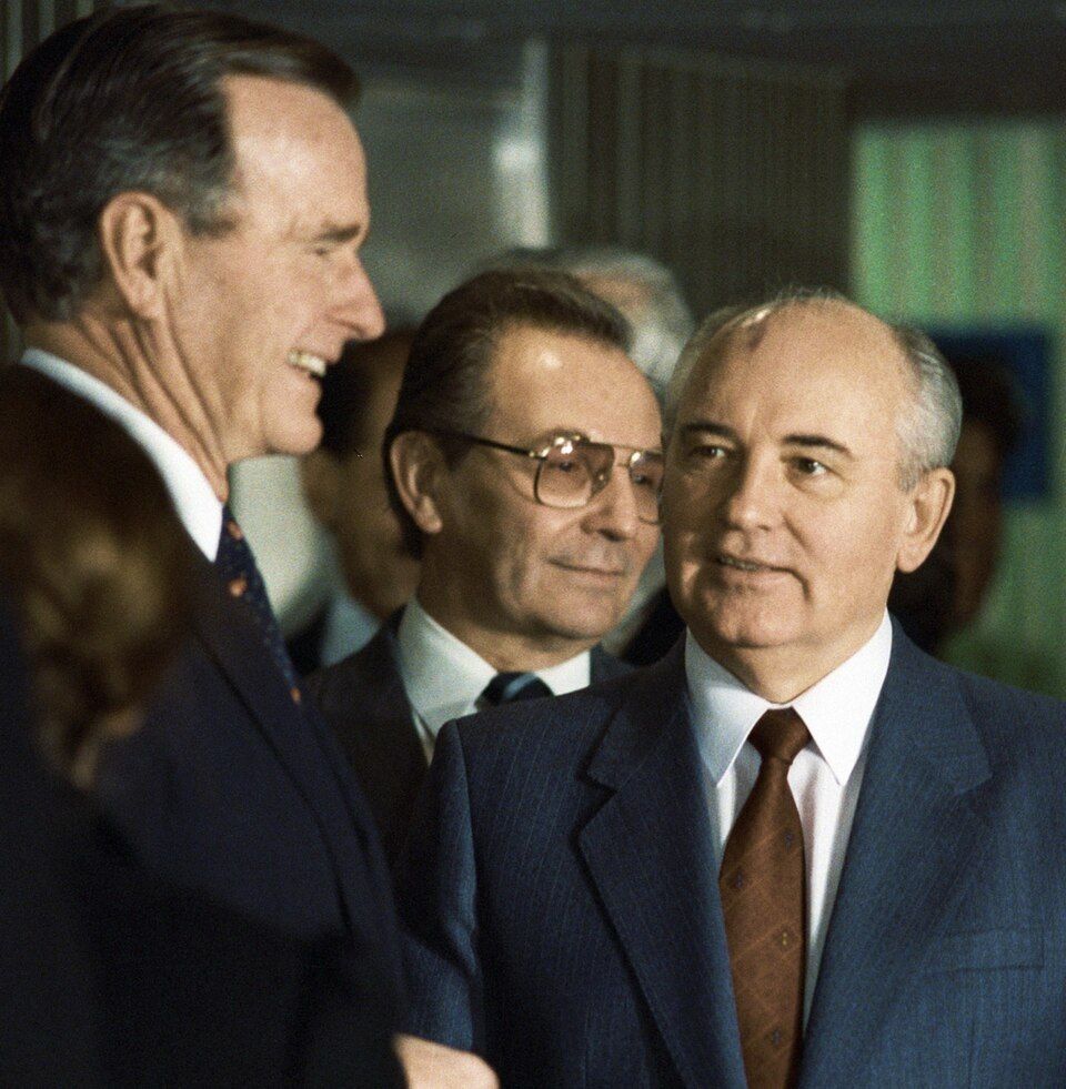 RIAN archive 29280 George Bush and Mikhail Gorbachev.jpg. Immagine di Yuriy Somov / Юрий Сомов